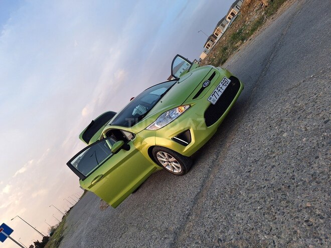 Ford Fiesta 2011, 300,000 km - 1.6 л - Bakı