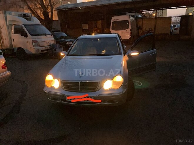 Mercedes C 240 2000, 100,000 km - 2.4 л - Bakı