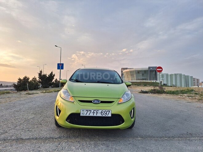 Ford Fiesta 2011, 300,000 km - 1.6 л - Bakı