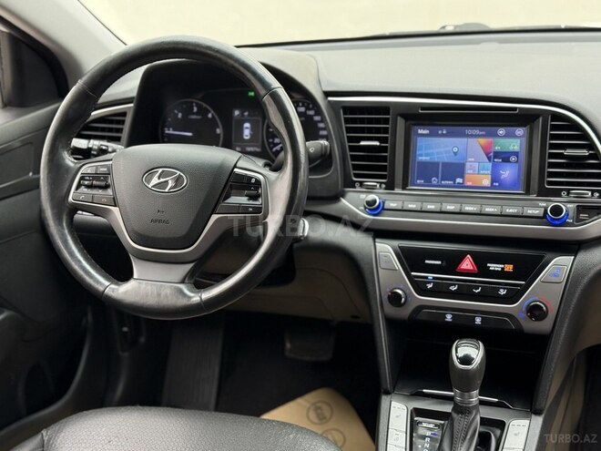 Hyundai Avante-6