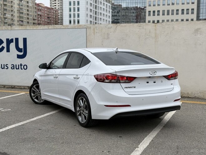 Hyundai Avante 2017, 171,000 km - 1.6 l - Bakı