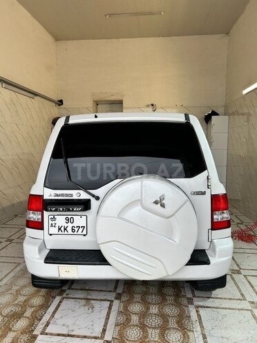 Mitsubishi Pajero io 2001, 363,573 km - 2.0 l - Bakı
