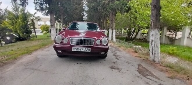 Mercedes E 220 d 1998, 267,000 km - 2.2 л - Bakı
