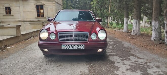 Mercedes E 220 d 1998, 267,000 km - 2.2 л - Bakı
