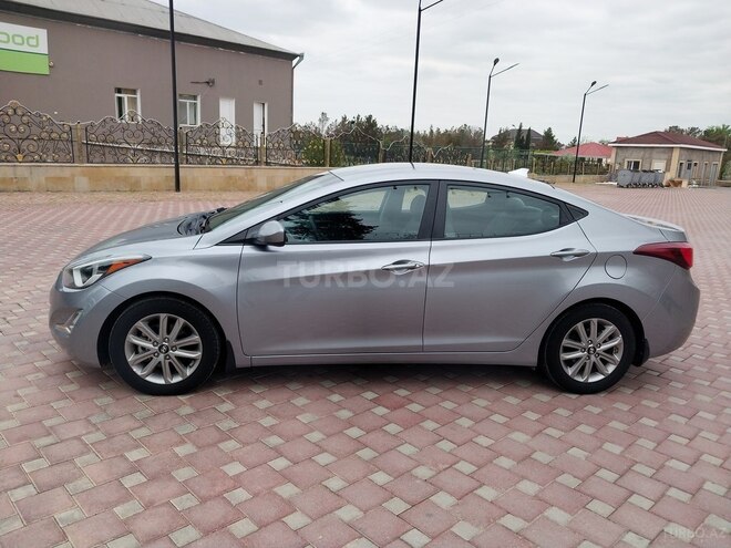 Hyundai Elantra 2015, 52,168 km - 1.8 л - Şirvan