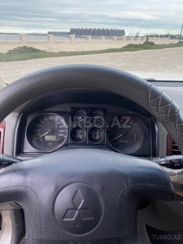Mitsubishi Pajero 2006, 300,000 km - 3.0 l - Bakı