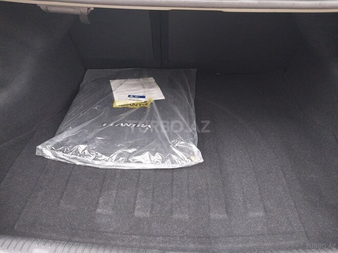 Hyundai Elantra 2015, 52,168 km - 1.8 л - Şirvan
