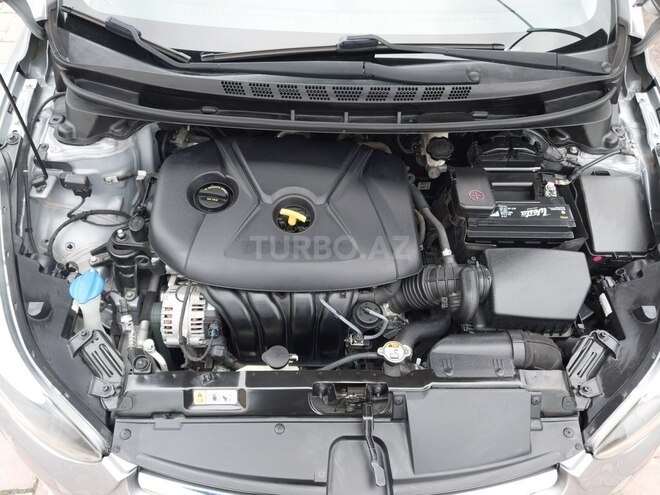 Hyundai Elantra 2015, 52,168 km - 1.8 л - Şirvan