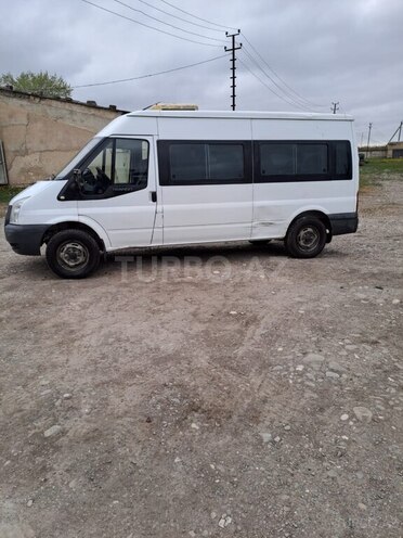 Ford Transit 2007, 450,000 km - 2.4 л - Quba