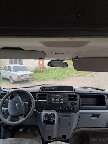 Ford Transit 2007, 450,000 km - 2.4 л - Quba