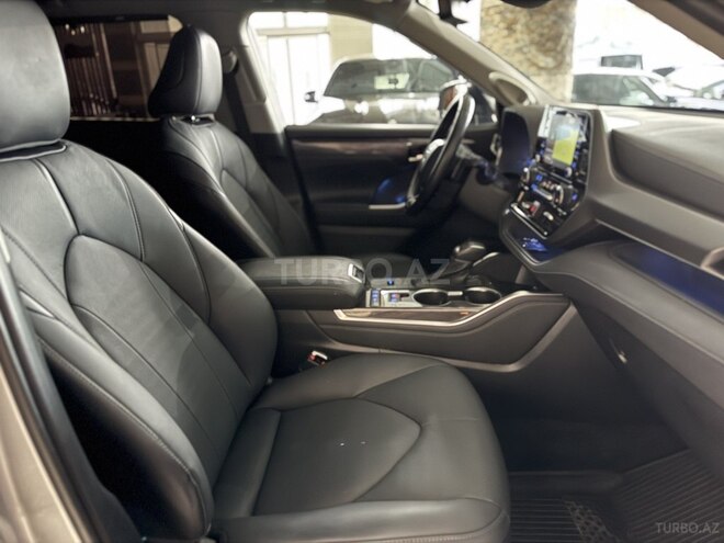 Toyota Highlander 2021, 57,000 km - 2.5 l - Bakı