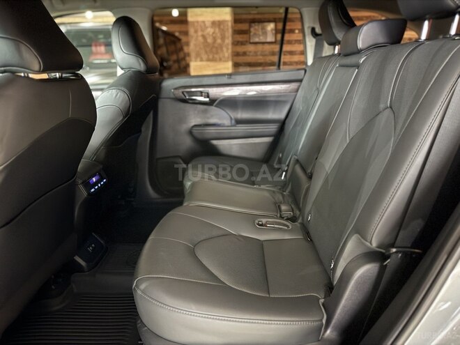 Toyota Highlander 2021, 57,000 km - 2.5 l - Bakı