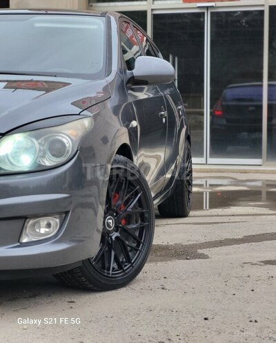 Hyundai i30 2009, 375,000 km - 1.6 l - Sabirabad