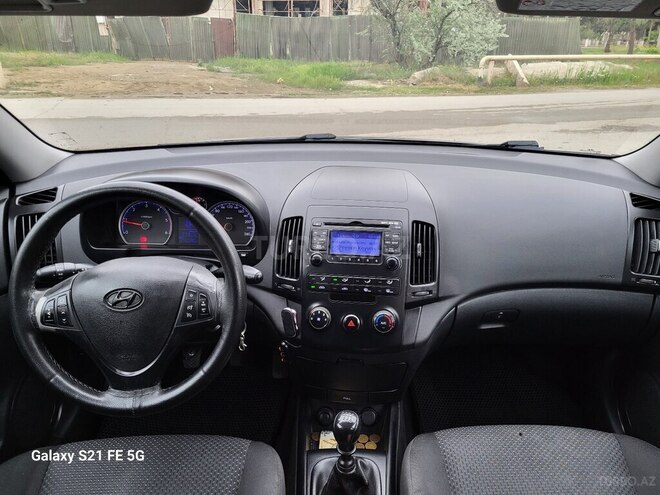 Hyundai i30 2009, 375,000 km - 1.6 l - Sabirabad