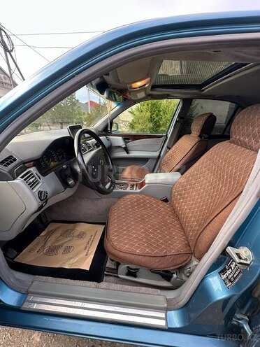 Mercedes E 240 1999, 300,005 km - 2.4 l - Şəmkir