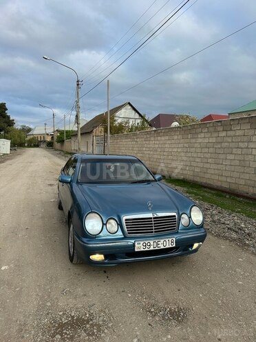 Mercedes E 240 1999, 300,005 km - 2.4 l - Şəmkir