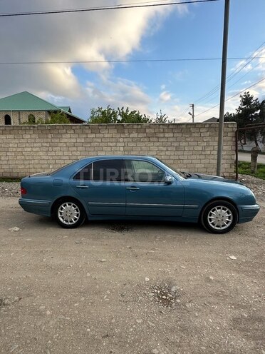 Mercedes E 240 1999, 300,005 km - 2.4 l - Şəmkir
