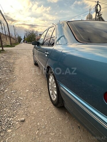 Mercedes E 240 1999, 300,005 km - 2.4 l - Şəmkir