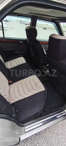 Mercedes E 200 1994, 365,000 km - 2.0 l - Ucar