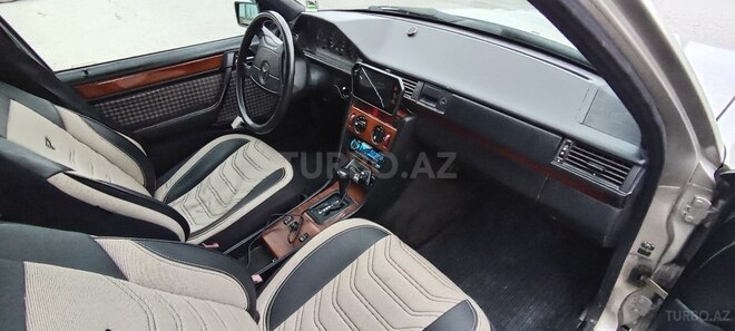 Mercedes E 200 1994, 365,000 km - 2.0 l - Ucar