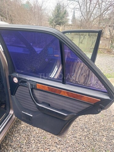 Mercedes E 250 1992, 490,000 km - 2.5 l - Cəlilabad