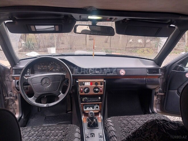 Mercedes E 250 1992, 490,000 km - 2.5 l - Cəlilabad