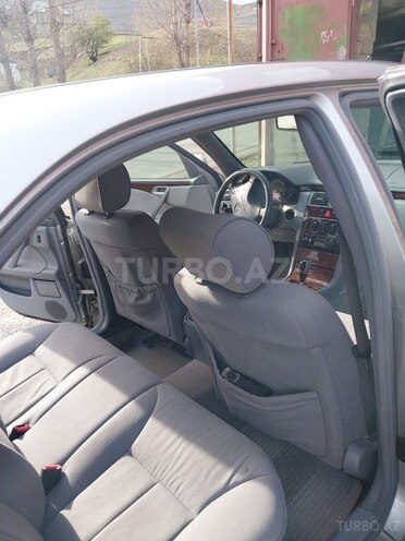 Mercedes E 240 2000, 250,000 km - 2.4 l - Gədəbəy