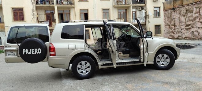Mitsubishi Pajero 2006, 381,000 km - 3.0 l - Bakı