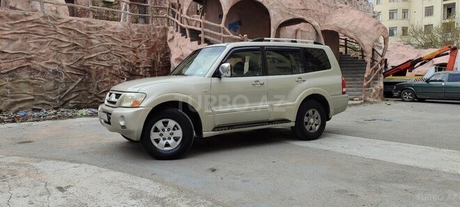 Mitsubishi Pajero 2006, 381,000 km - 3.0 l - Bakı