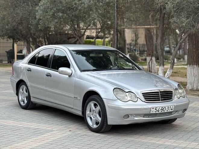Mercedes C 220 d 2005, 258,741 km - 2.2 l - Sumqayıt