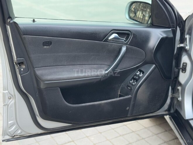 Mercedes C 220 d 2005, 258,741 km - 2.2 l - Sumqayıt