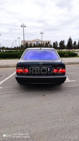 Mercedes E 270 2001, 450,000 km - 2.7 l - Ağdaş