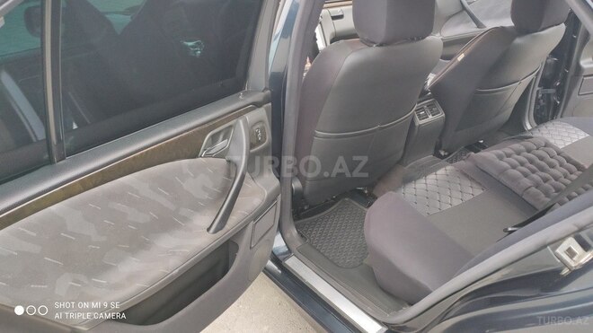 Mercedes E 270 2001, 450,000 km - 2.7 l - Ağdaş