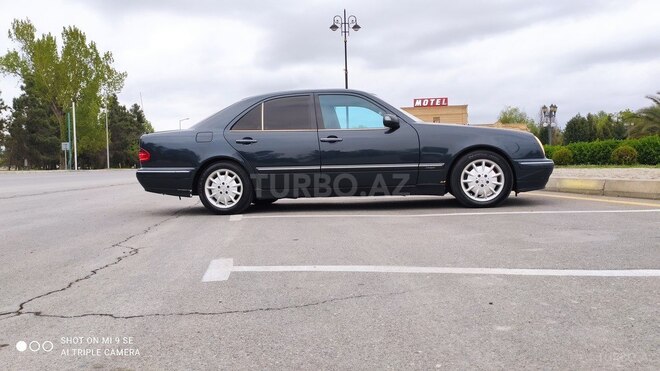 Mercedes E 270 2001, 450,000 km - 2.7 l - Ağdaş