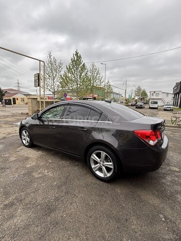 Chevrolet Cruze-2