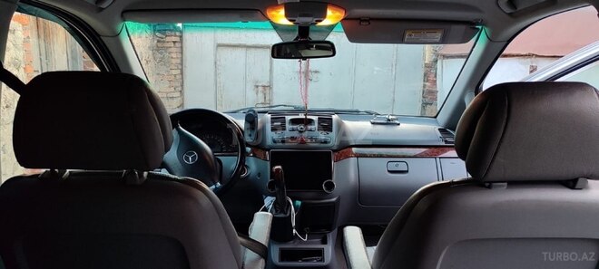 Mercedes Viano 2005, 413,000 km - 2.2 л - Zaqatala