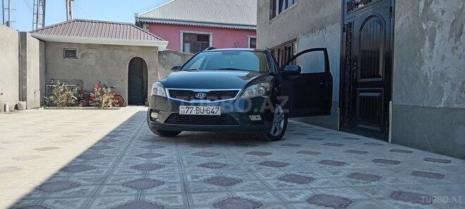 Kia Ceed 2009, 300,500 km - 1.4 л - Ucar