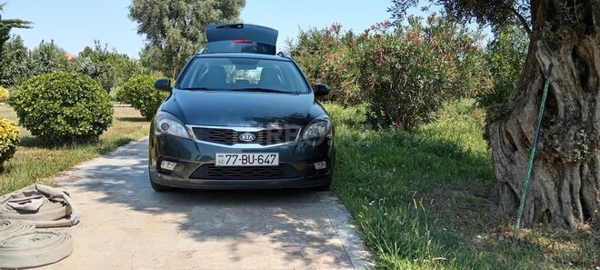 Kia Ceed 2009, 300,500 km - 1.4 л - Ucar