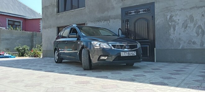 Kia Ceed 2009, 300,500 km - 1.4 л - Ucar