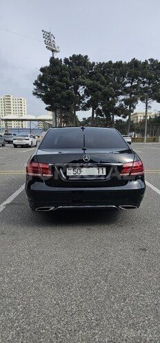 Mercedes E 220 d-6