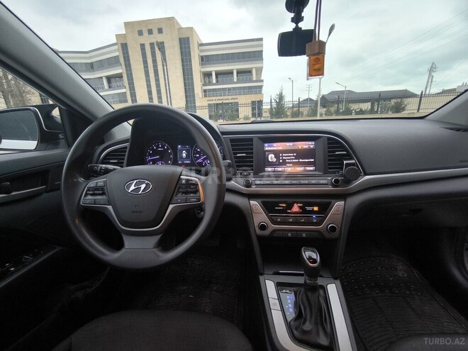 Hyundai Elantra 2017, 188,450 km - 2.0 l - Bakı