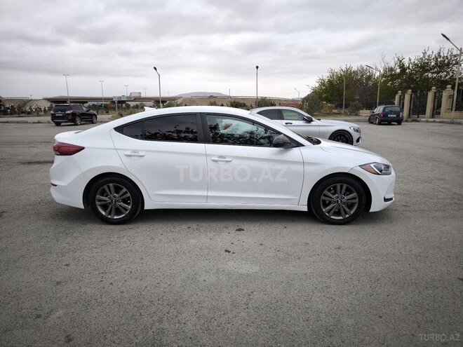 Hyundai Elantra 2017, 188,450 km - 2.0 l - Bakı