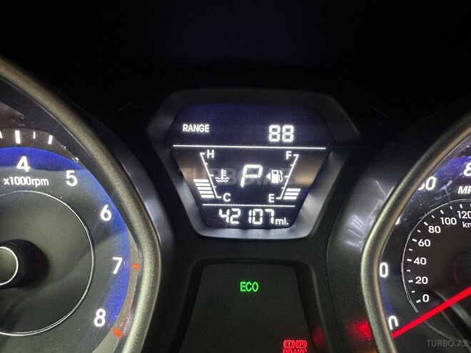 Hyundai Elantra 2015, 67,771 km - 1.8 л - Bakı