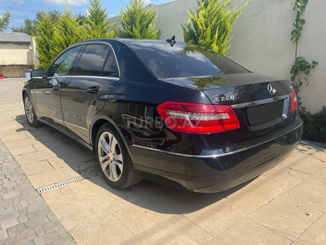 Mercedes E 220 d 2010, 364,255 km - 2.2 l - Xırdalan