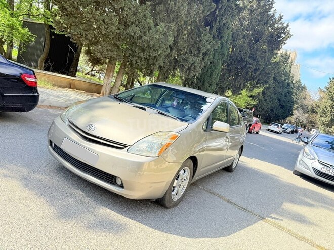 Toyota Prius-2