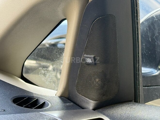 Toyota Prius-11