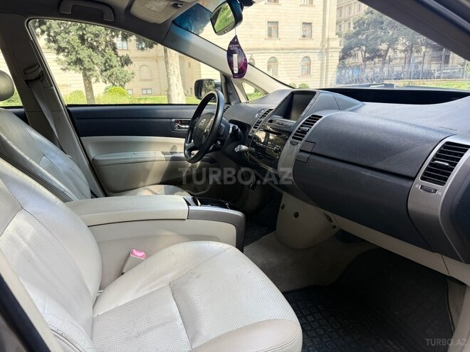 Toyota Prius-9