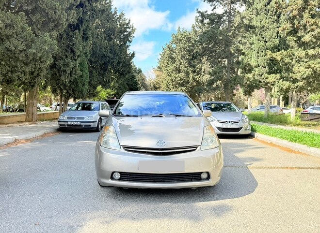 Toyota Prius-1