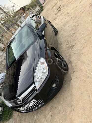 Opel Astra 2009, 240,000 km - 1.4 l - Bakı