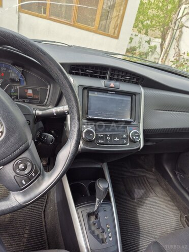 Toyota Corolla Fielder 2018, 137,000 km - 1.5 л - Bakı